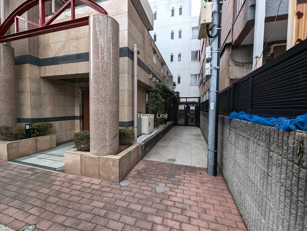 マイキャッスル板橋　駐輪場出入口